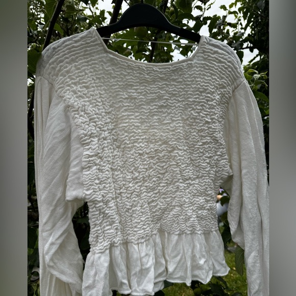 FREE PEOPLE Free Spirit Smocked Bust Blouse with Draped Sleeves, White - Sz L - Picture 17 of 17